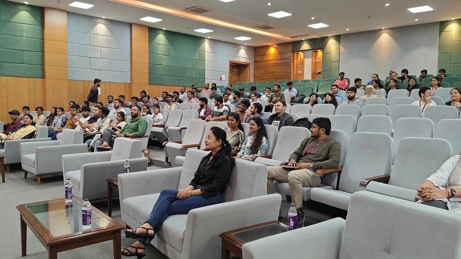 PHOTO-2025-12-14-18-03-14